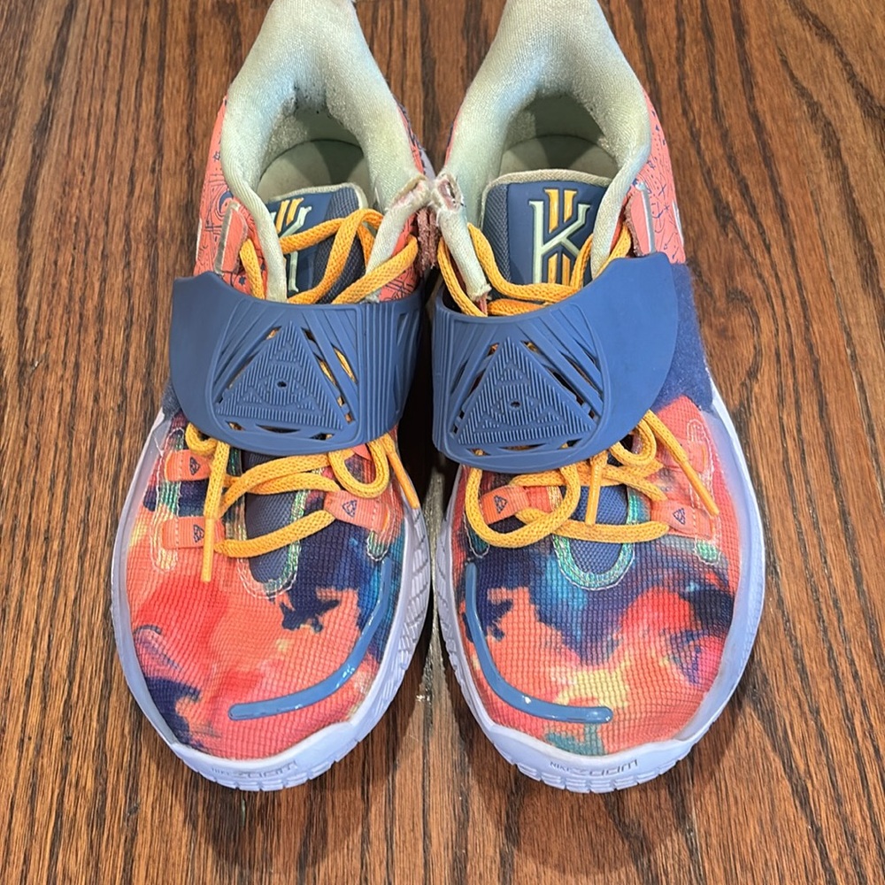 Nike Kryie Low 3 Atomic Pink Blue Stone Mens 7.5